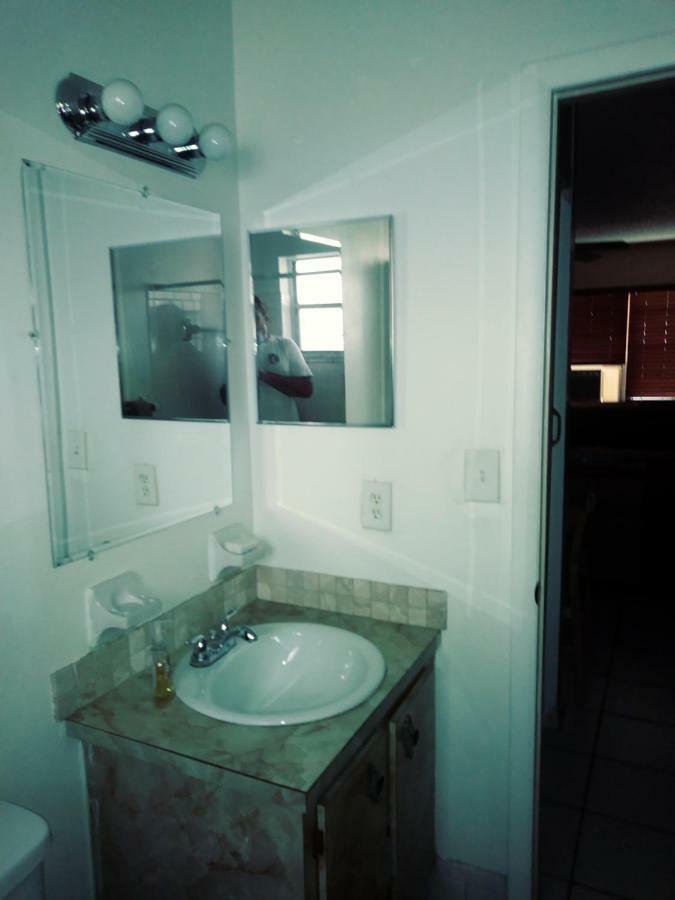 Appartement Newly Furnished Large Clean Quiet Private Unit à Fort Lauderdale Extérieur photo